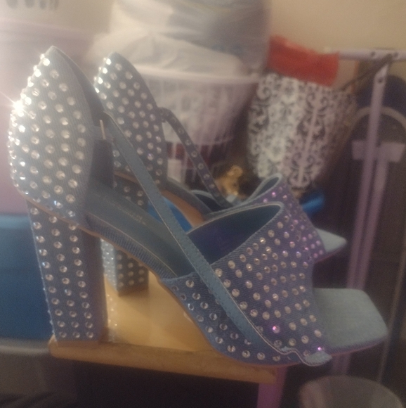 Sandals - Picture 2 of 2